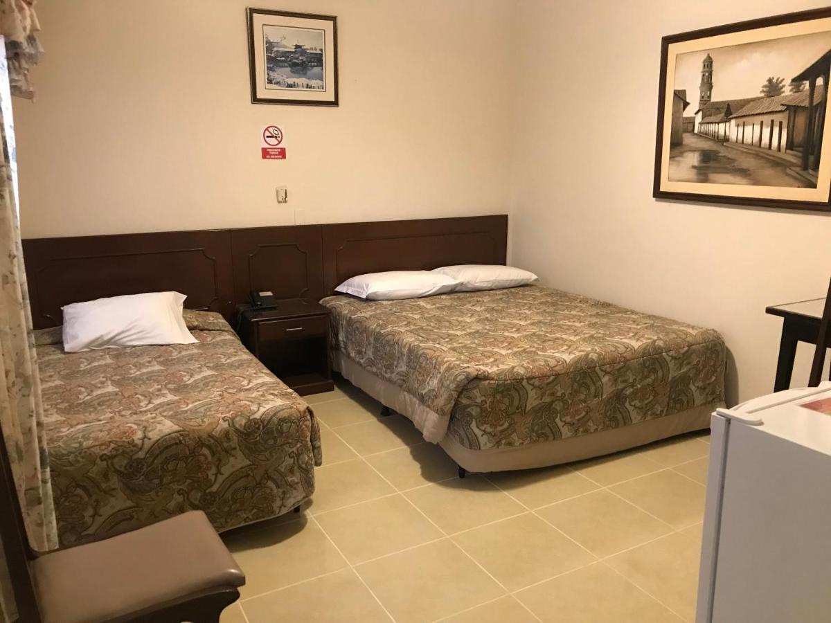 Hotel Bolivia Santa Cruz de La Sierra Kültér fotó